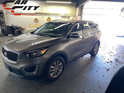 Used 2016 Kia Sorento LX w/ LX Convenience Package