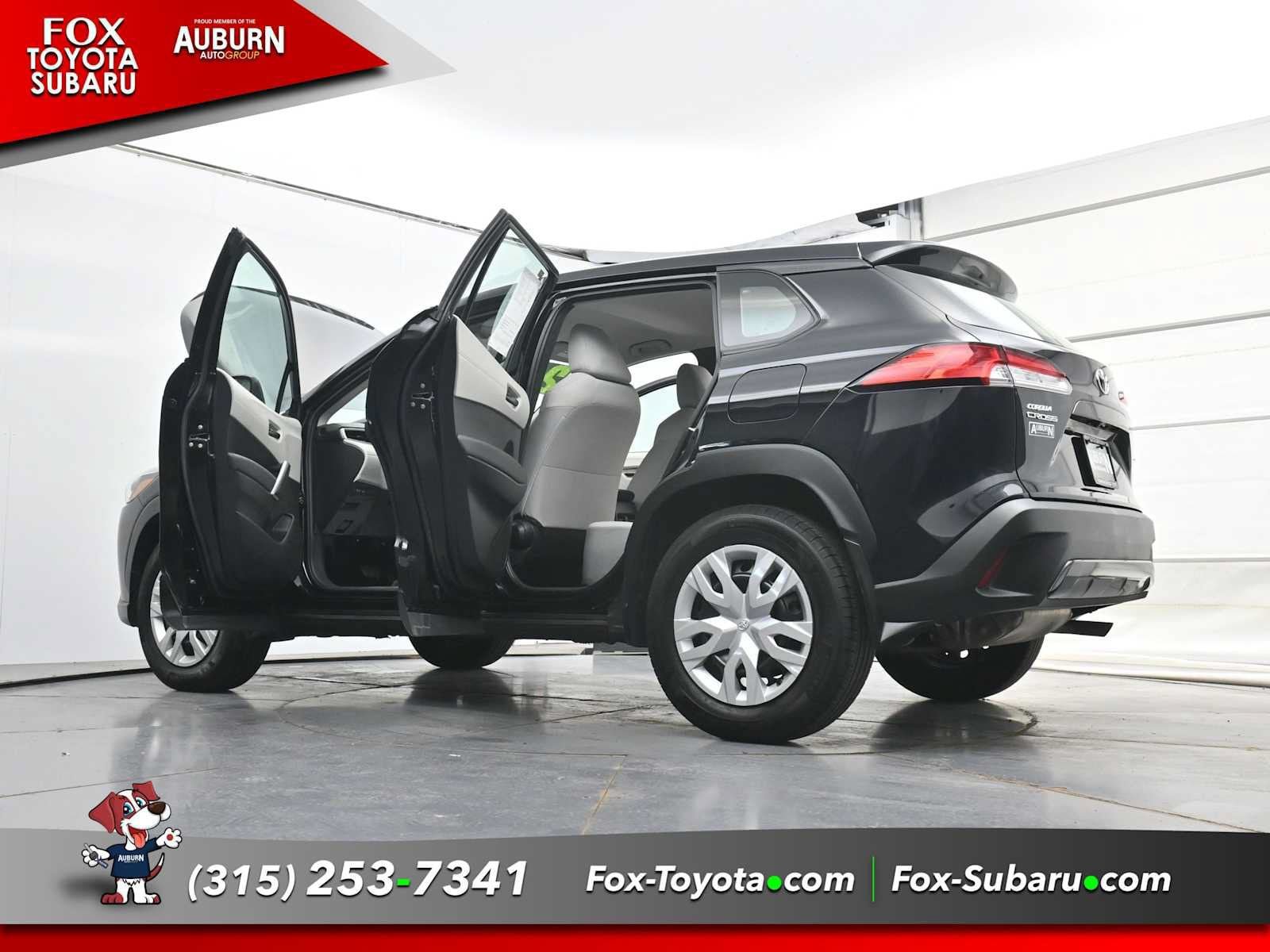 Used 2024 Toyota Corolla Cross L AWD/4WD image 35