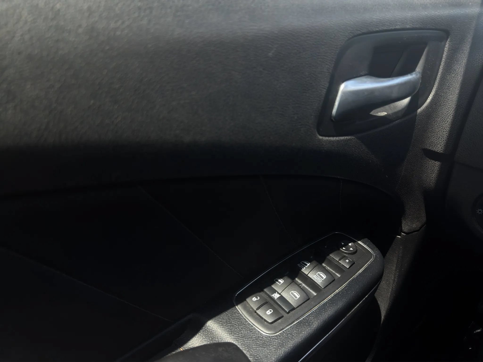 Used 2016 Dodge Charger R/T RWD image 12