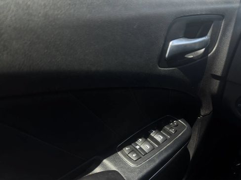 Used 2016 Dodge Charger R/T RWD image 12