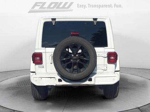 Used 2021 Jeep Wrangler Unlimited Sahara AWD/4WD image 8