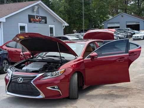 Used 2016 Lexus ES 350 w/ Accessory Package 2 FWD image 11