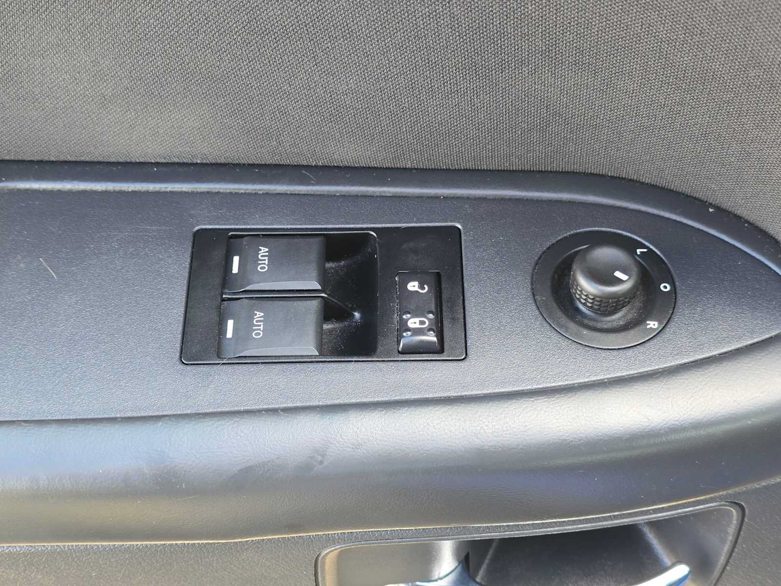 Used 2010 Dodge Challenger R/T RWD image 21