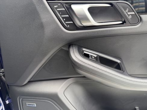 Certified 2026 Porsche Macan AWD/4WD image 18