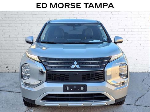 Used 2024 Mitsubishi Outlander SE image 6