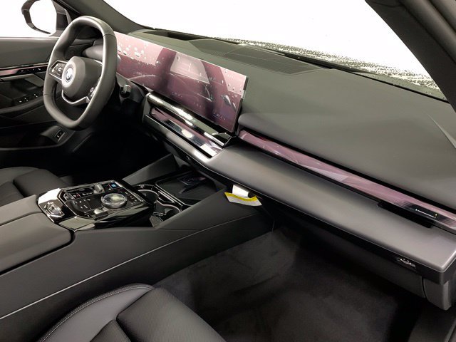 Used 2025 BMW i5 xDrive40 w/ Premium Package AWD/4WD image 38