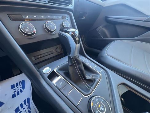 Used 2022 Volkswagen Taos SE image 19