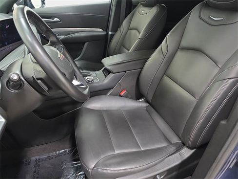 Certified 2025 Cadillac XT4 Premium Luxury image 12