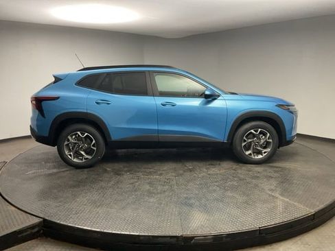 New 2026 Chevrolet Trax LT image 8