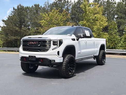 Used 2024 GMC Sierra 1500 AT4 w/ Technology Package AWD/4WD image 14