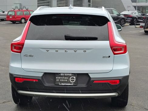 Certified 2025 Volvo XC40 B5 Plus image 29