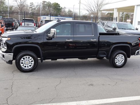 Certified 2024 Chevrolet Silverado 2500 LTZ w/ LTZ Premium Package image 7