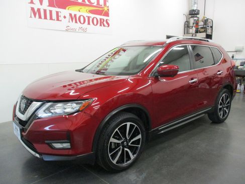 Used 2020 Nissan Rogue SL w/ Premium Package image 3