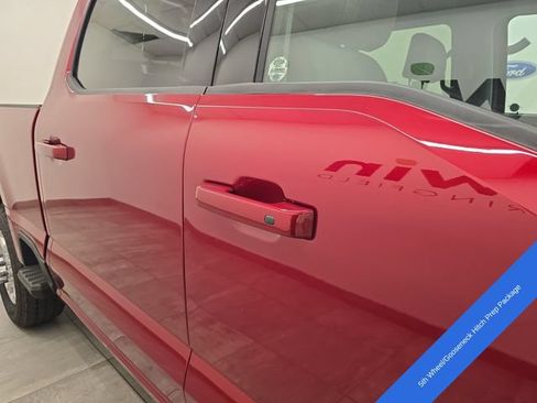 New 2026 Ford F250 XLT w/ XLT Premium Package AWD/4WD image 9
