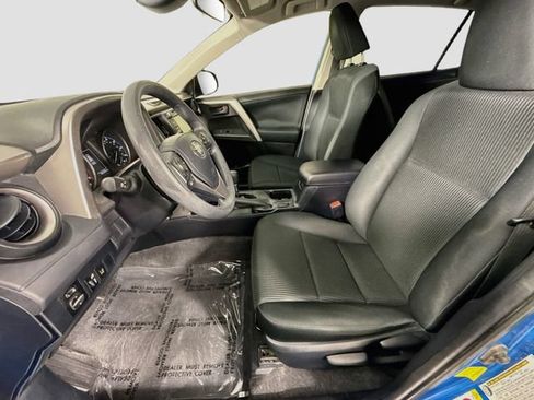 Certified 2017 Toyota RAV4 LE w/ Carpet Mat Package FWD image 21