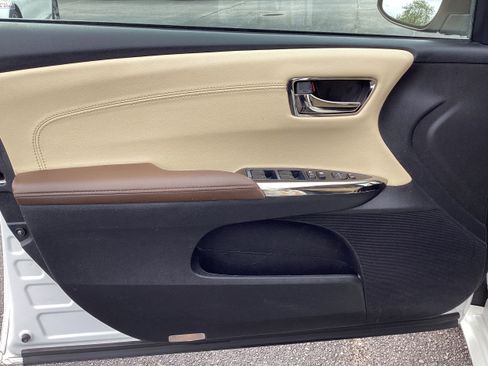 Used 2016 Toyota Avalon XLE FWD image 15