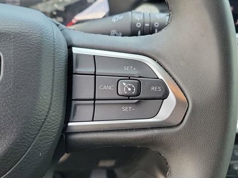 Used 2024 Jeep Compass Latitude AWD/4WD image 26