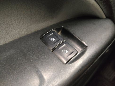 Used 2016 Chevrolet Colorado W/T AWD/4WD image 27