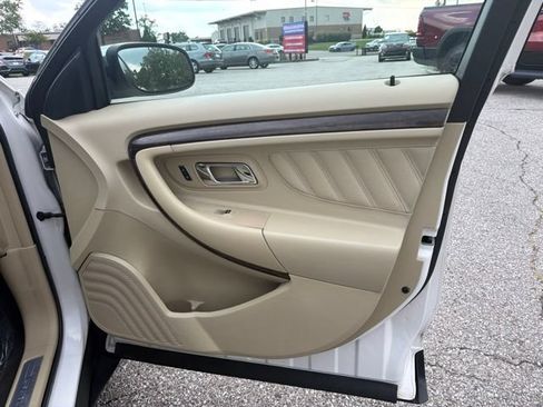 Used 2015 Ford Taurus Limited w/ Equipment Group 301A FWD image 32