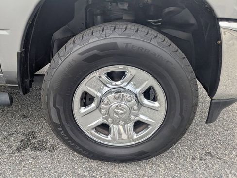 Used 2021 RAM 2500 Tradesman w/ Chrome Appearance Group AWD/4WD image 11