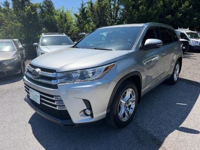 Used 2017 Toyota Highlander Limited
