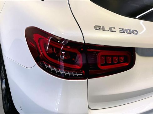 Certified 2022 Mercedes-Benz GLC 300 4MATIC image 28
