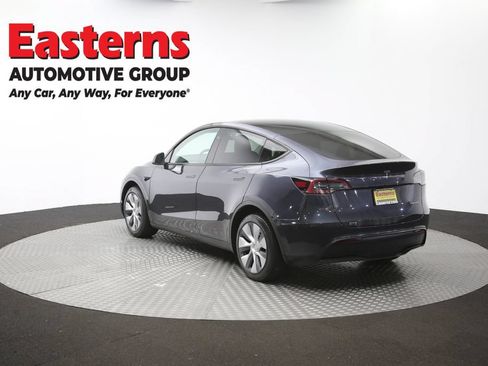 Used 2024 Tesla Model Y Long Range AWD/4WD image 57
