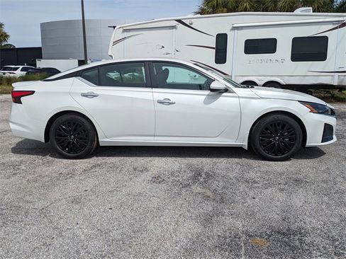 New 2025 Nissan Altima 2.5 SV w/ SV Special Edition Package image 4