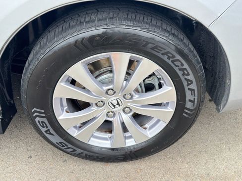 Used 2016 Honda Odyssey SE image 9