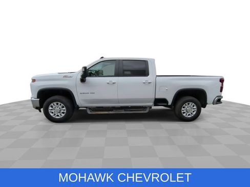 Used 2022 Chevrolet Silverado 2500 LT w/ Convenience Package image 6