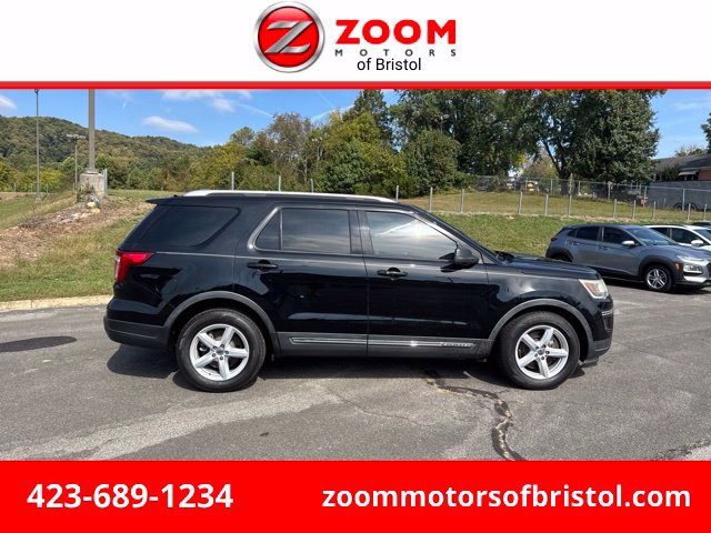 Used 2018 Ford Explorer XLT FWD image 1