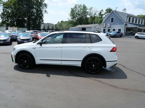 Used 2021 Volkswagen Tiguan SE R-Line w/ 3rd Row Seat Package AWD/4WD image 8