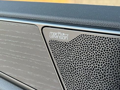 Used 2025 Lexus NX 450h+ AWD w/ Luxury Package image 8