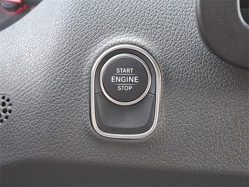 Used 2025 Mercedes-Benz Sprinter 2500 image 22