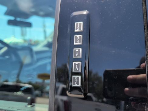 New 2026 Ford F250 Lariat w/ Black Appearance Package AWD/4WD image 9