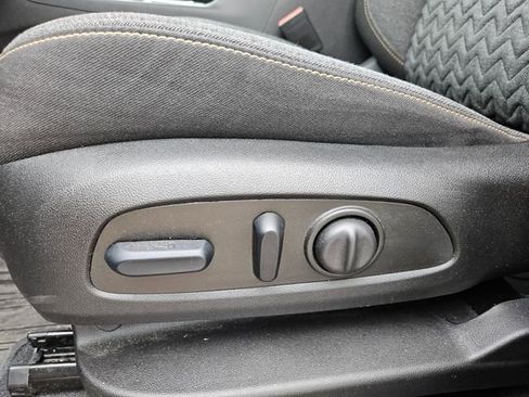 Certified 2024 Chevrolet Equinox LT image 9