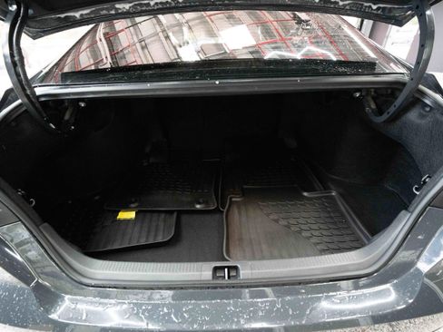 Used 2025 Toyota Camry LE w/ Convenience Package image 27