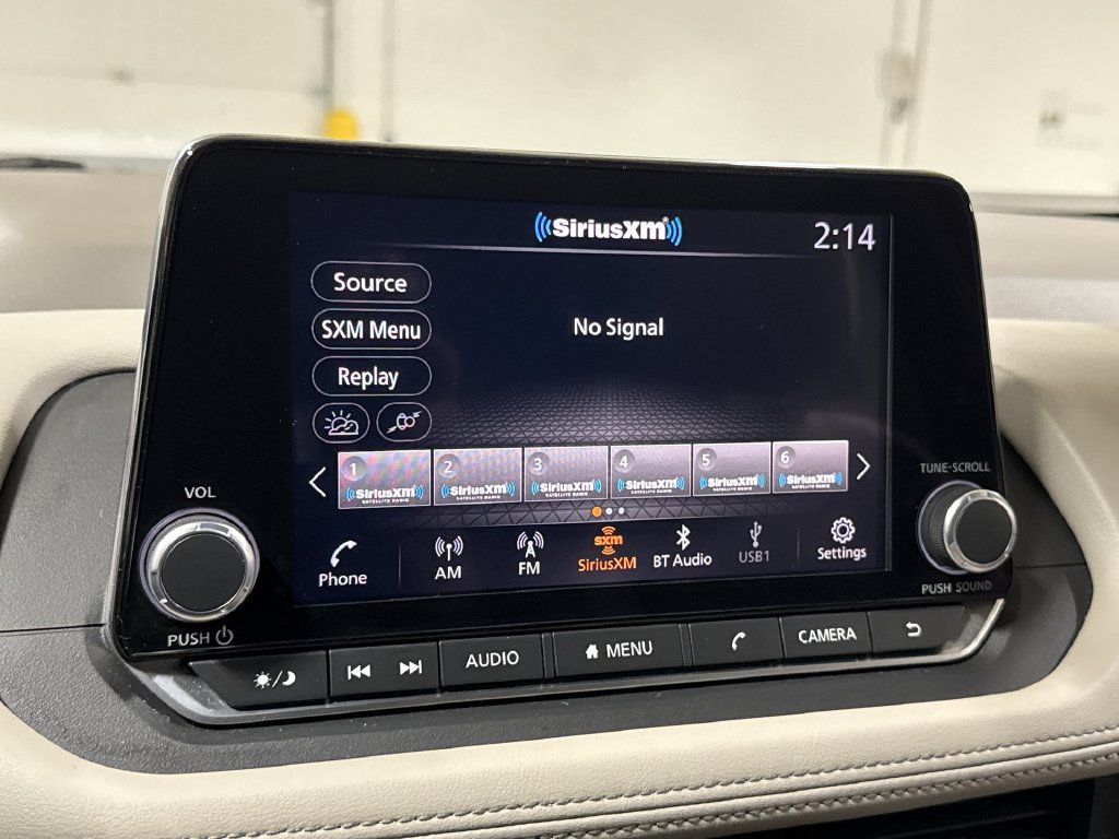 Used 2023 Nissan Rogue SV AWD/4WD image 14
