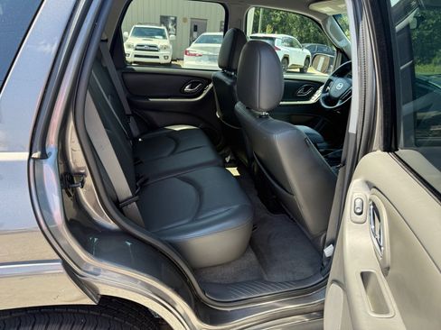 Used 2006 MAZDA Tribute s w/ Package 2 FWD image 15