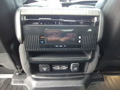 Used 2022 Jeep Wagoneer Series II w/ Premium Group I image 15