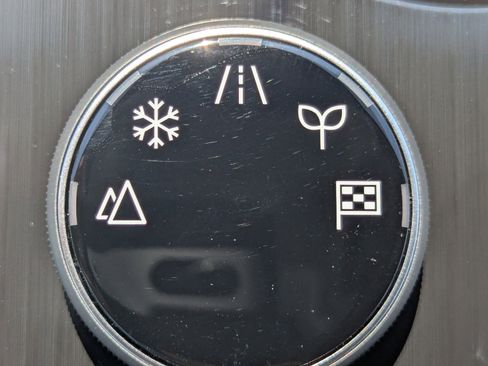 New 2026 Nissan Rogue S image 25