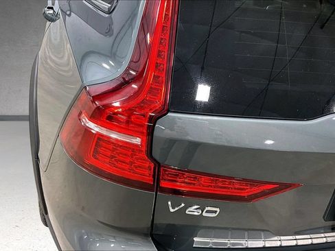 Certified 2026 Volvo V60 B5 Cross Country Plus w/ Protection Package Premier AWD/4WD image 23