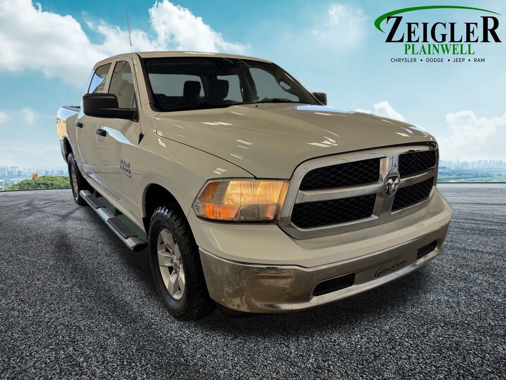 Used 2019 RAM 1500 ST w/ SXT Appearance Group AWD/4WD image 12