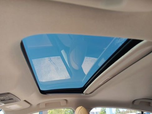 New 2025 Nissan Sentra SV w/ SV Premium Package image 25