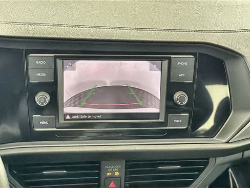 Used 2023 Volkswagen Jetta Sport image 19