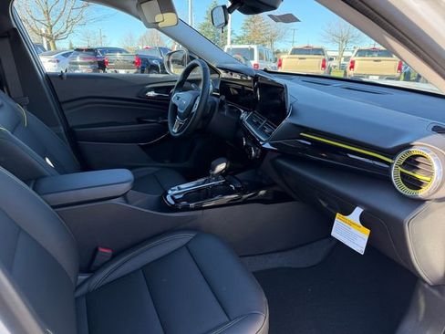 New 2026 Chevrolet Trax ACTIV w/ Sunroof Package image 36