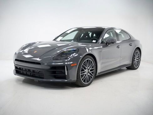 Certified 2025 Porsche Panamera 4 image 1