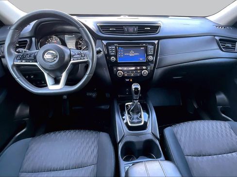 Used 2017 Nissan Rogue SV w/ Sun & Sound Touring Package AWD/4WD image 16