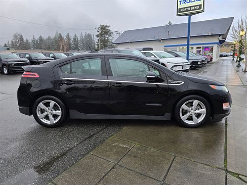 Used 2015 Chevrolet Volt Premium w/ Premium Trim Package image 4