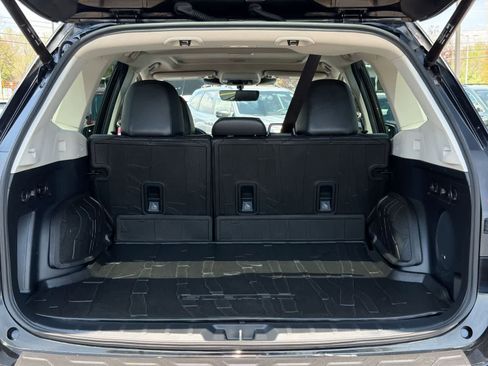 Certified 2023 Subaru Forester Touring AWD/4WD image 36